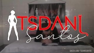 Eu Dani Santos e Alexia Ducan fodendo o submisso.