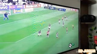ED JUNIOR CHAMA UMA NOVINHA TOCEDORA DO CORINTHIANS PARA ASSISTIR AO JOGO MAS ELA QUERIA ERA FUDER SEM CAMISINHA