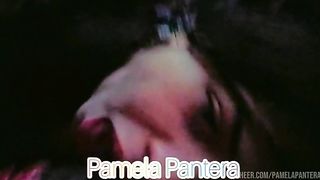 Chupando com vontade de beber leite quente