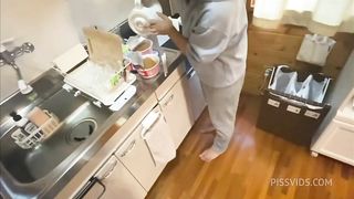 《彼女とお家デート》「もっと奥まで入れて…」と懇願する彼女に腰を沢山振りました。
