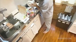 《彼女とお家デート》「もっと奥まで入れて…」と懇願する彼女に腰を沢山振りました。