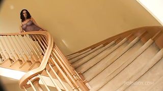Gianna Michaels Gets Drilled By Two Big Dicks in Hot Threesome
