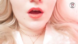 Sexiest curvy girl body tour (lips, tits, pussy)