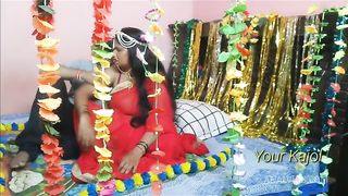 बीबी की मामी के साथ सुहागरात का मज़ा लिया