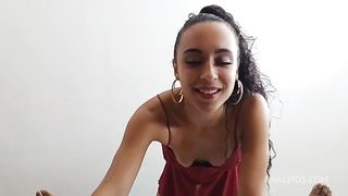 Mad Dog visitou a magrinha Priscila Belini em sua casa, e arrombou o cu dela.