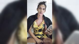 Gozando no meu quarto, muito bom