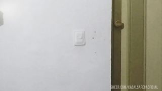 Novinho ataca novamente comendo meu cuzinho com forca e me fazendo gozar