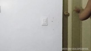 Novinho ataca novamente comendo meu cuzinho com forca e me fazendo gozar