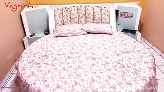 Sexo casual com a maravilhosa miss bumbum Pamela Pantera e Vagninho sem camisinha e em todas as posicoes com uma bela gozada na bucetinha da gostosa.