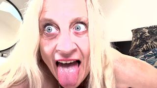 Closeups with my hot big pussy