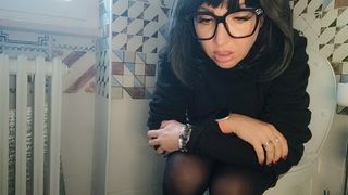 the sweet dirty sound from the toilet