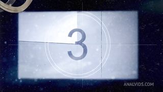 Andressa Castro stuck all the dildo in her pussy and came