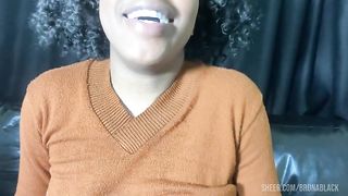 Punheta Guiada essa novinha safada vai te fazer jorrar leitinho em alguns minutos.