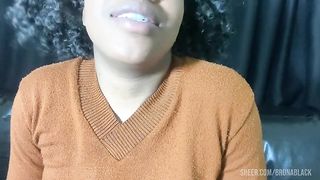 Punheta Guiada essa novinha safada vai te fazer jorrar leitinho em alguns minutos.