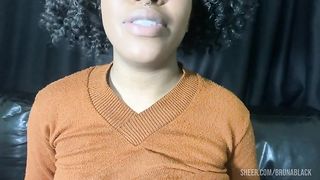 Punheta Guiada essa novinha safada vai te fazer jorrar leitinho em alguns minutos.