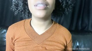 Punheta Guiada essa novinha safada vai te fazer jorrar leitinho em alguns minutos.