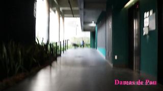 A travesti safadinha do forro dando o cu pro dotado