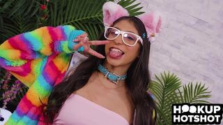 SLUT SONA BELLA LOVES TAKING A MOUTHFUL OF HARD COCK