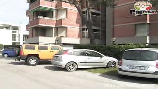 A morbid story with the hot Angela Gritti facing a very exciting sexual anal audition filmed up close