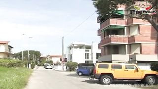 A morbid story with the hot Angela Gritti facing a very exciting sexual anal audition filmed up close