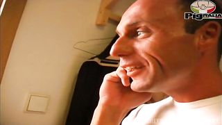 I watch and resume without letting me see my parents fucking on the sofa without noticing my presence