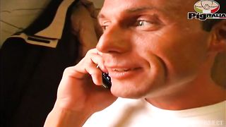 I watch and resume without letting me see my parents fucking on the sofa without noticing my presence