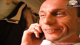 I watch and resume without letting me see my parents fucking on the sofa without noticing my presence
