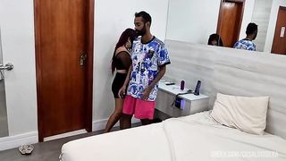 Bastidores da primeira vez no porno da safada viciada em sexo anal
