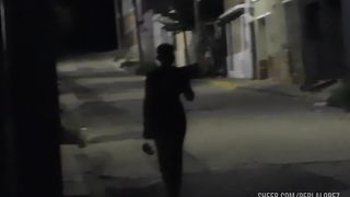 la puta embarazada viene de su trabajo a disfrutar de la pija de su macho en el culo