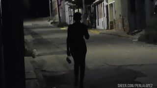 la puta embarazada viene de su trabajo a disfrutar de la pija de su macho en el culo