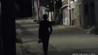 la puta embarazada viene de su trabajo a disfrutar de la pija de su macho en el culo