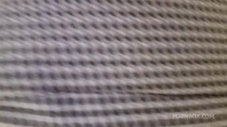Italian stepmother shows her ass in a clothes shop 4K