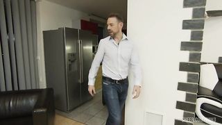 OH MY GOD THIS GIRL IS TOO HOT !!!