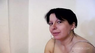 Exclusive 100 by 100 Amateur Italian Mom #7 - Exhibitions of horny women!