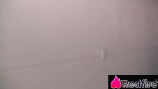 Loiraca peituda Manu Fox fodeu com dois caras no motel