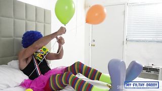 Kinko the Clown has a pee party with lil Amy