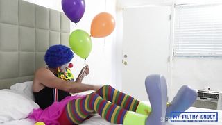 Kinko the Clown has a pee party with lil Amy