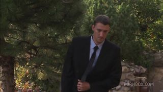 A good pussy licking during a summer sunset !