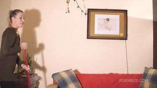 Blonde slut squirting