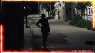 una puta que le encanta que se la metan en el culo y no dejen de cojerselo , hace que su macho no pare de acabarle adentro del culo