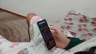 Tia Milf chama Sobrinho novinho para ensinar novo prazer e ele goza gostoso
