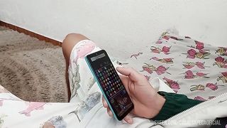 Tia Milf chama Sobrinho novinho para ensinar novo prazer e ele goza gostoso