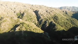 TRABAJE EN LA RUTA Y LUEGO EN L A ESQUINA LE TRAJE UN MONTON, LE PARECIO POCO Y ME LLENO EL CULO DE LECHE EN CASTIGO