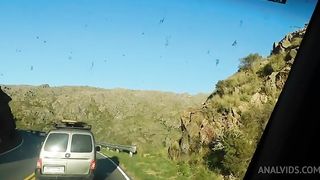 TRABAJE EN LA RUTA Y LUEGO EN L A ESQUINA LE TRAJE UN MONTON, LE PARECIO POCO Y ME LLENO EL CULO DE LECHE EN CASTIGO