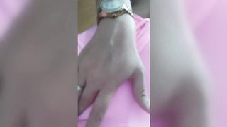 Amor acabou queimando a largada, quando penetrou na minha buceta e comeu meu cu com o dedo!