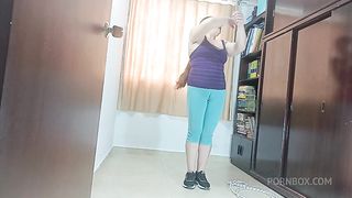 Madrastra Sola En Casa Se Graba El Camel Para Su hijastro en la Universidad