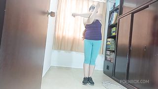 Madrastra Sola En Casa Se Graba El Camel Para Su hijastro en la Universidad