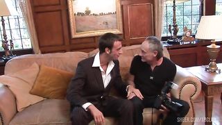 Kristi Klenot And Samantha Bond Make Out While Getting A Facial!