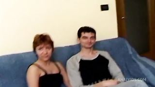 Italian couple of exhibitionists who love anal sex - Stories of Italian housewives!
