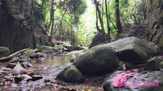 Conheci essa novinha gostosa na cachoeira, levei pra casa e gozei dentro do cuzinho